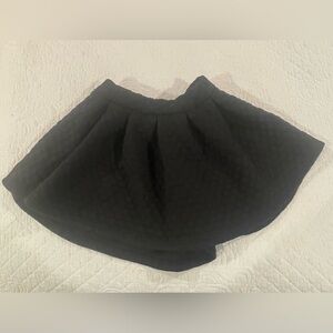 Cat & Jack girls adorable black textured knit skater skirt S (6/6X)